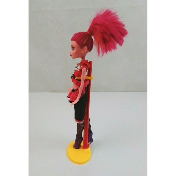 Monster High Gigi Grant 11" Jointed Doll with Stand & Accessories - Picture 4 of 5